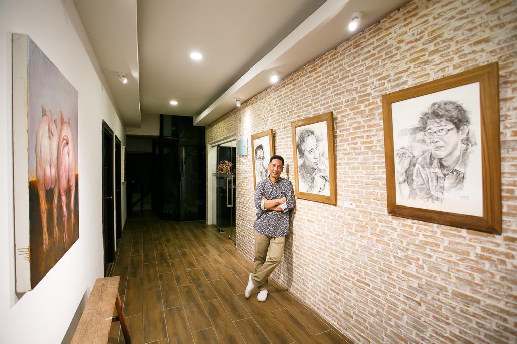 Third Rock Hostel Bangkok Esterno foto