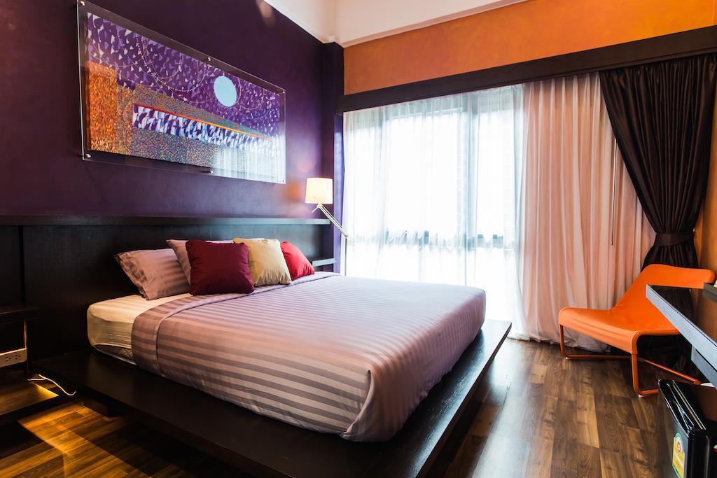 Third Rock Hostel Bangkok Esterno foto