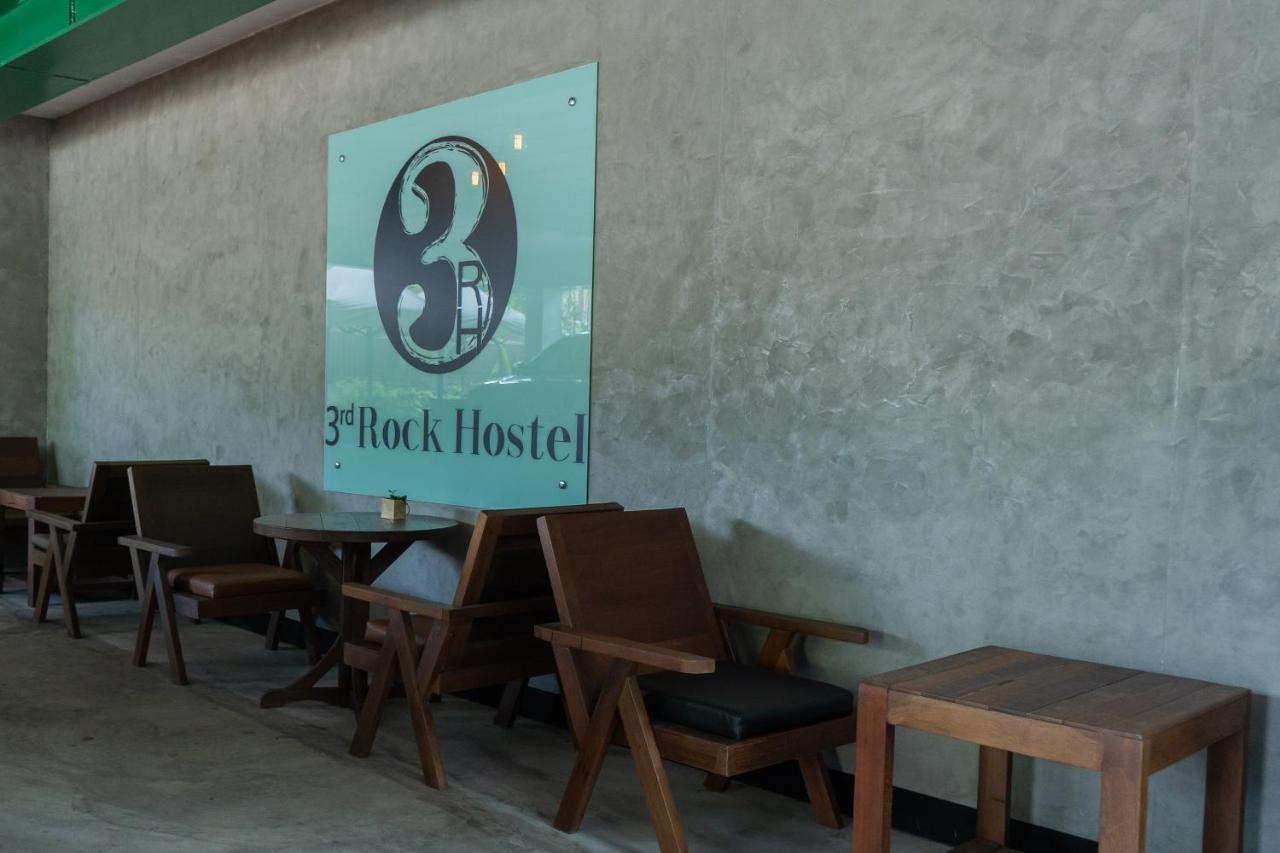 Third Rock Hostel Bangkok Esterno foto
